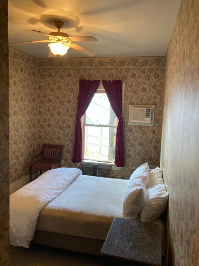 The Elizabeth Inn And Restaurant Bethel Extérieur photo