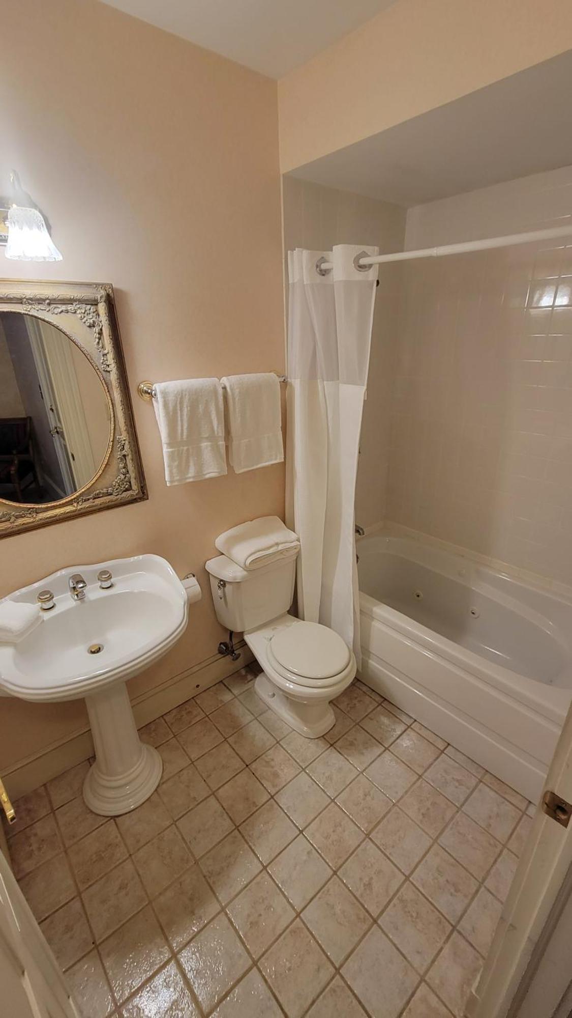 The Elizabeth Inn And Restaurant Bethel Chambre photo