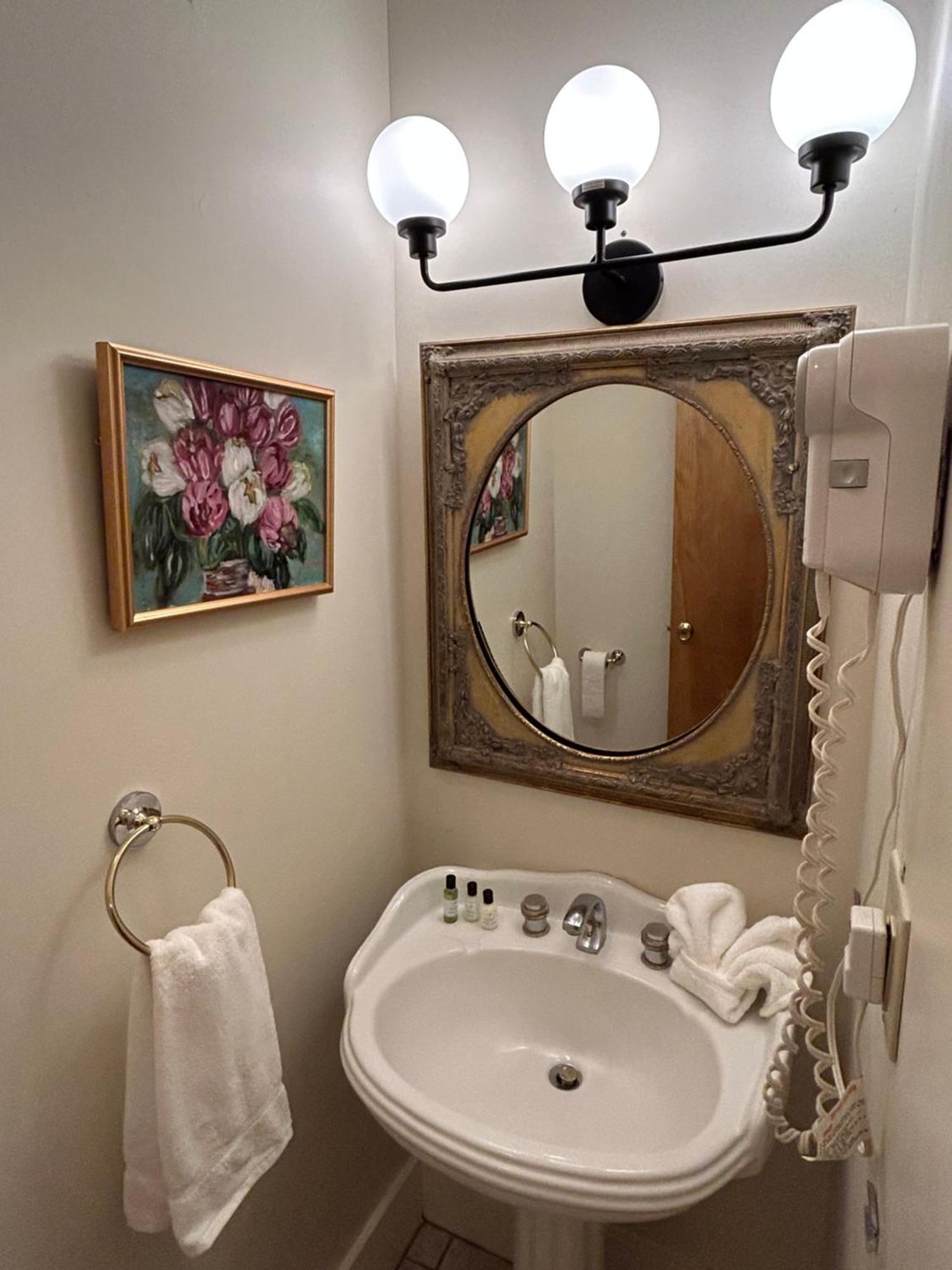 The Elizabeth Inn And Restaurant Bethel Chambre photo